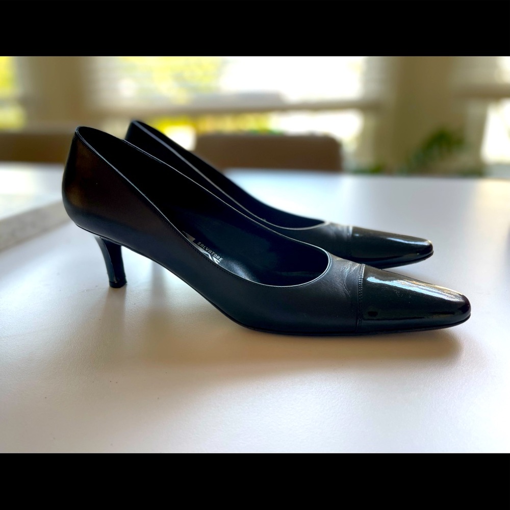 Immaculate Ferragamo kitten heels in classic black calf leather. 4A width